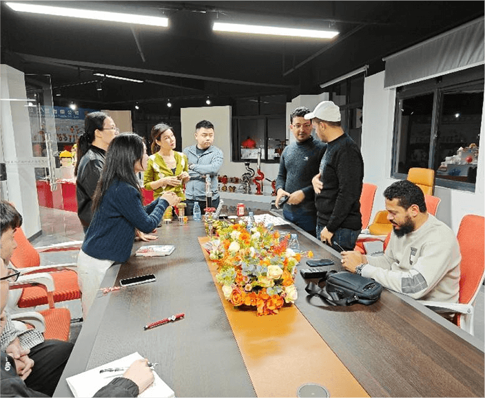 Negotiate business with Egyptian clients